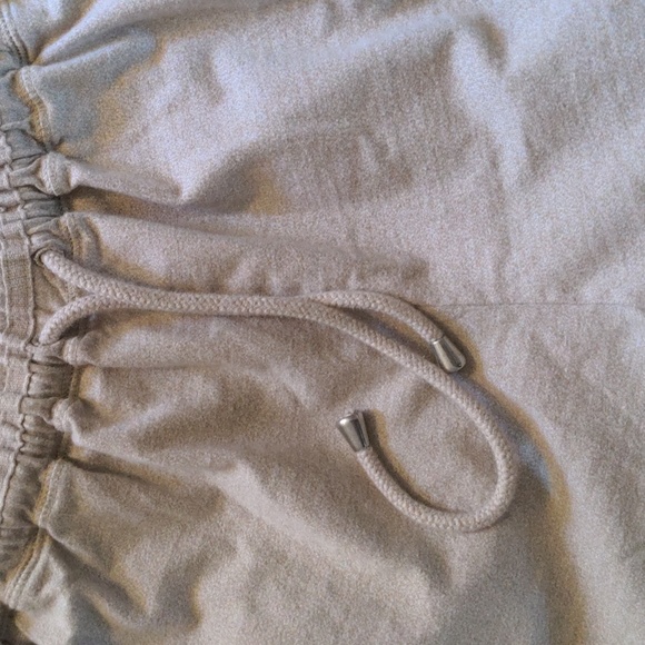 Liz Claiborne Petite Size M 100% Cotton Tan Pants with Drawstring Elastic Waist - Picture 3 of 3